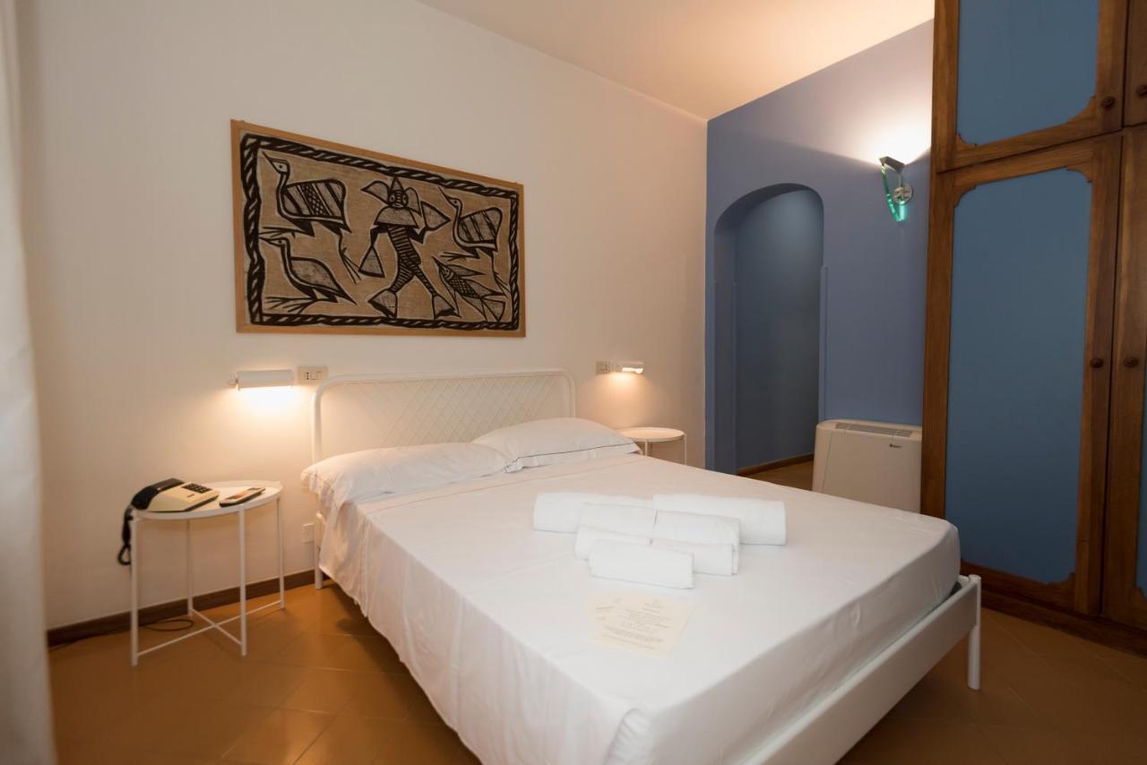 Mami Sabaudia Hotel Екстериор снимка