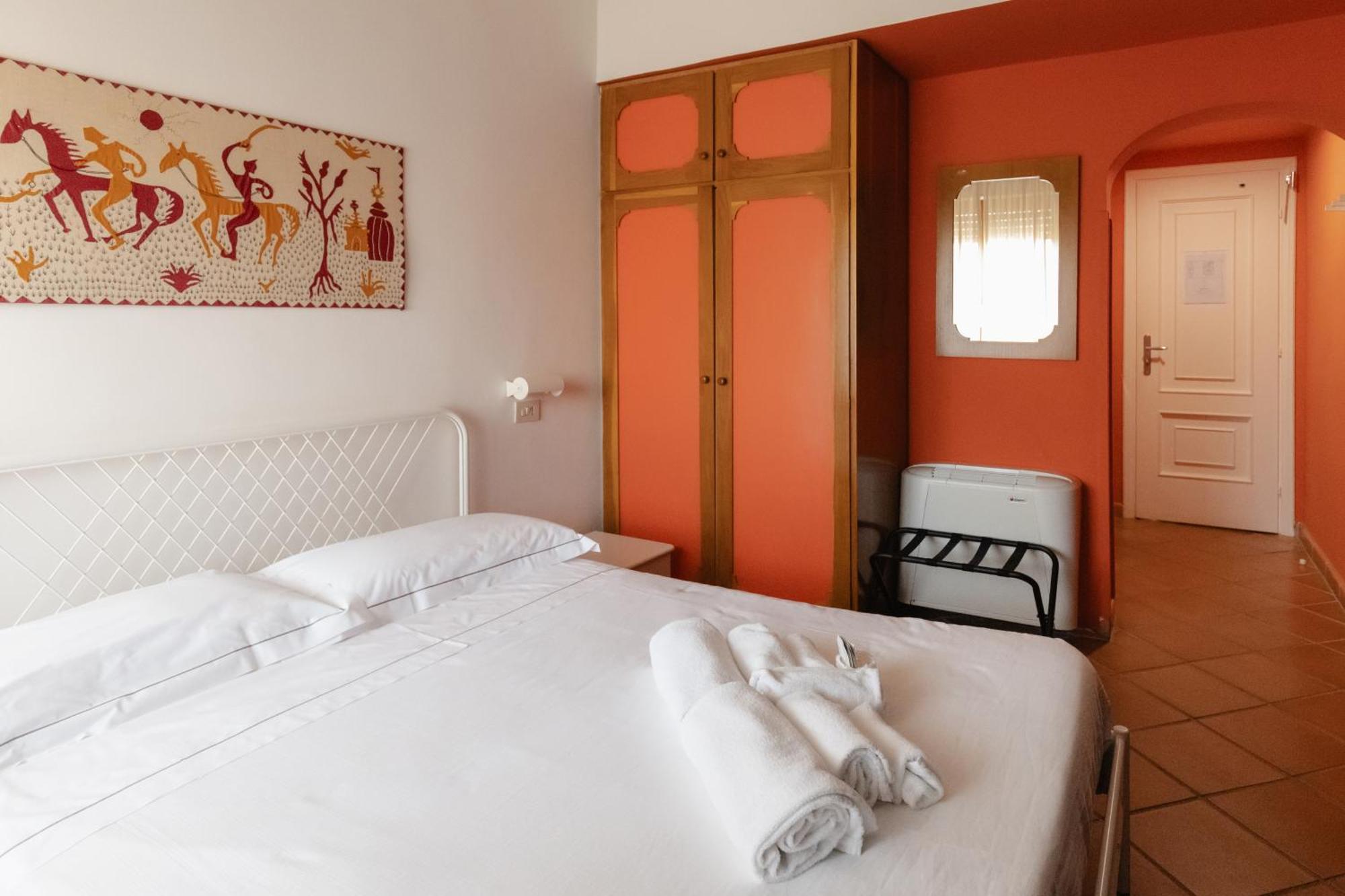 Mami Sabaudia Hotel Екстериор снимка